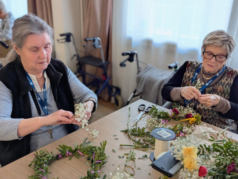 Couronnes de fleurs pour célébrer le printemps